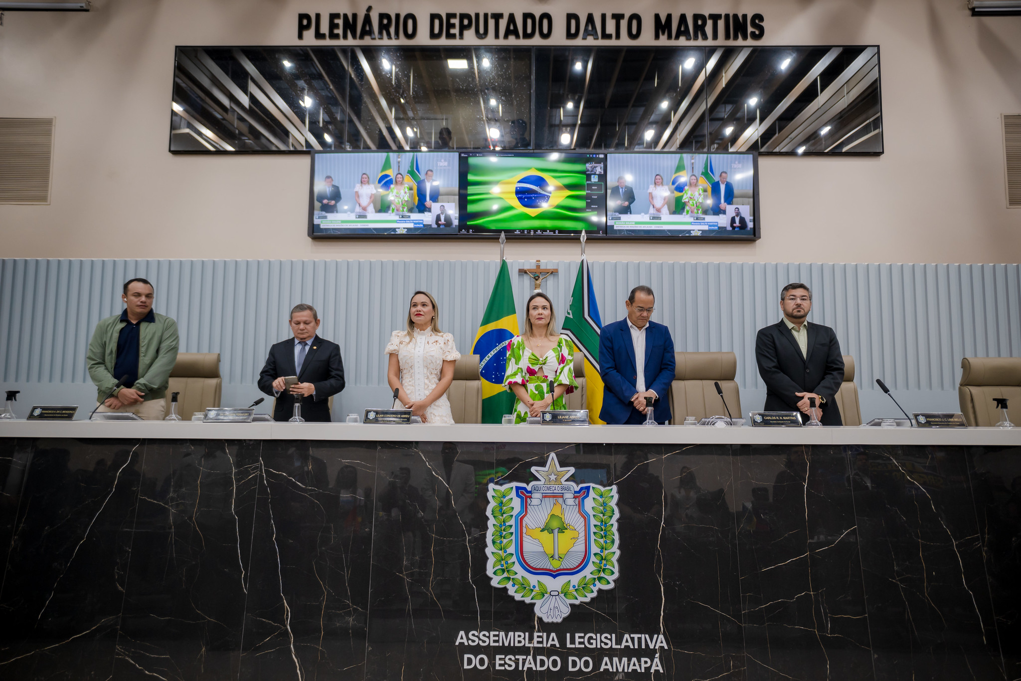 Gestores públicos de saúde são homenageados na Assembleia